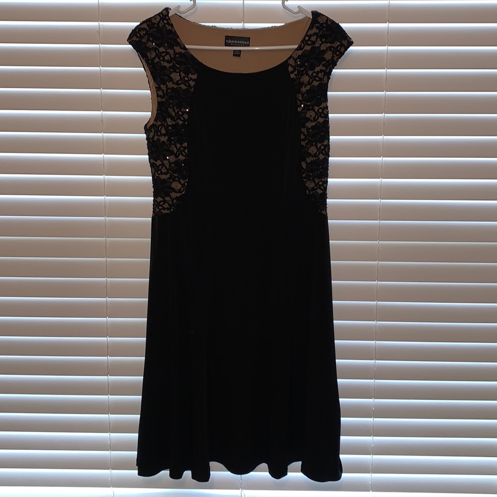 Beautiful and elegant. Stretchy and comfortable! Worn once-excellent condition!
